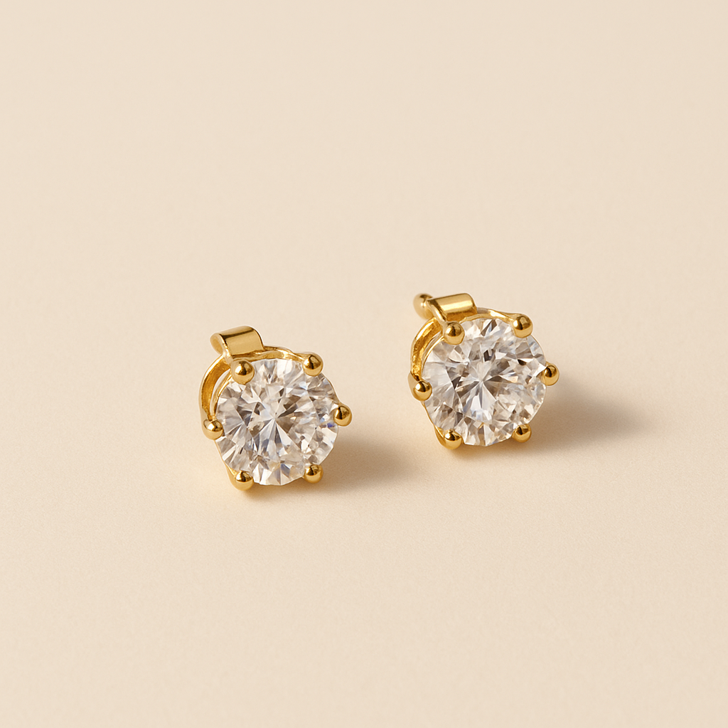 Brinco Allure Dourado com Ponto de Luz em Zircônia