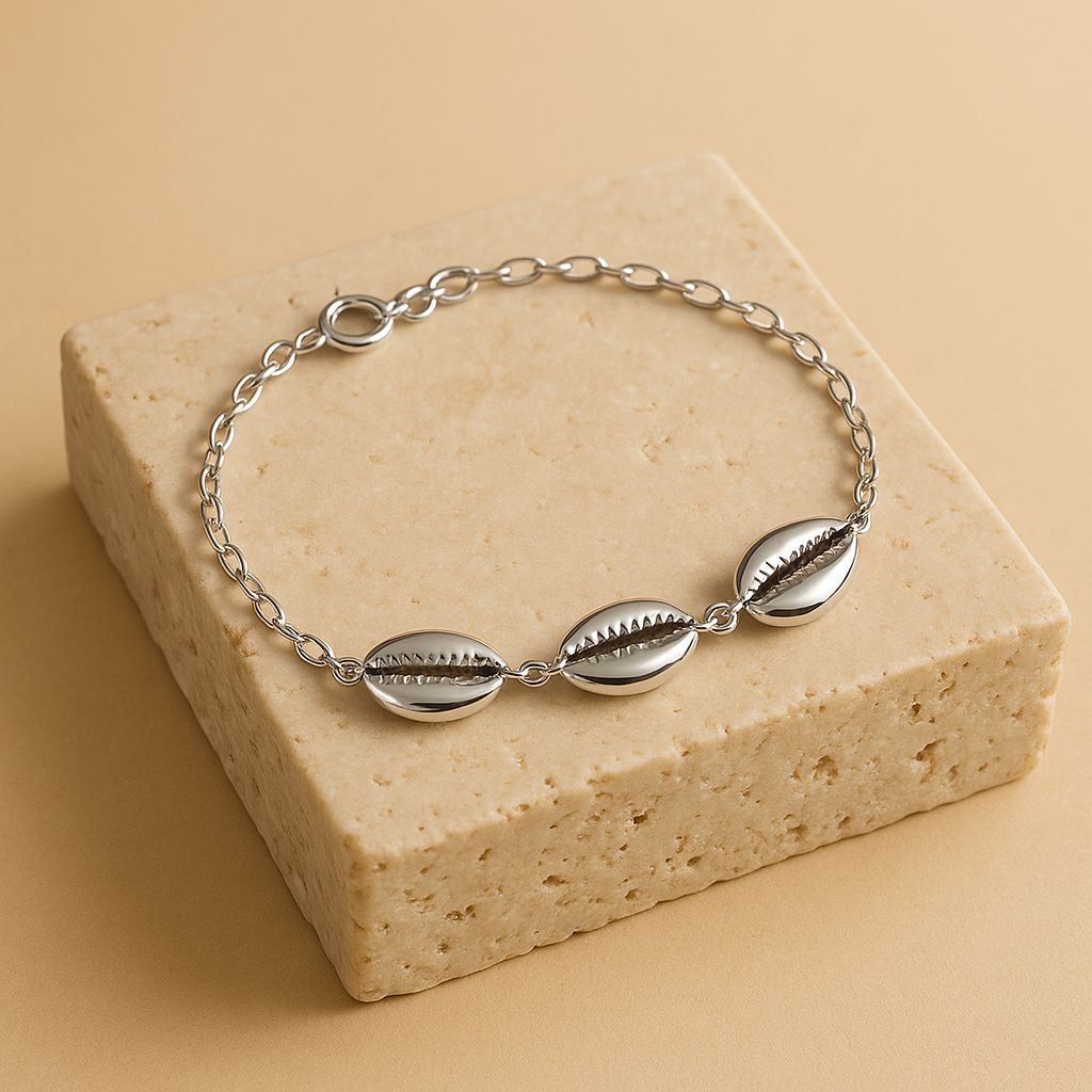 Pulseira Prateada de Búzios