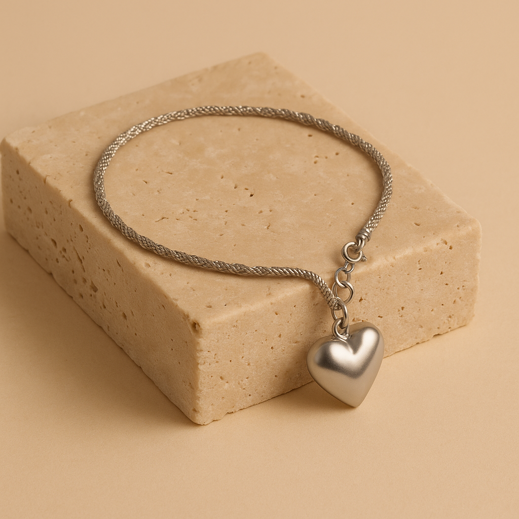 Pulseira Prateada de Cordão Baiano com Coração