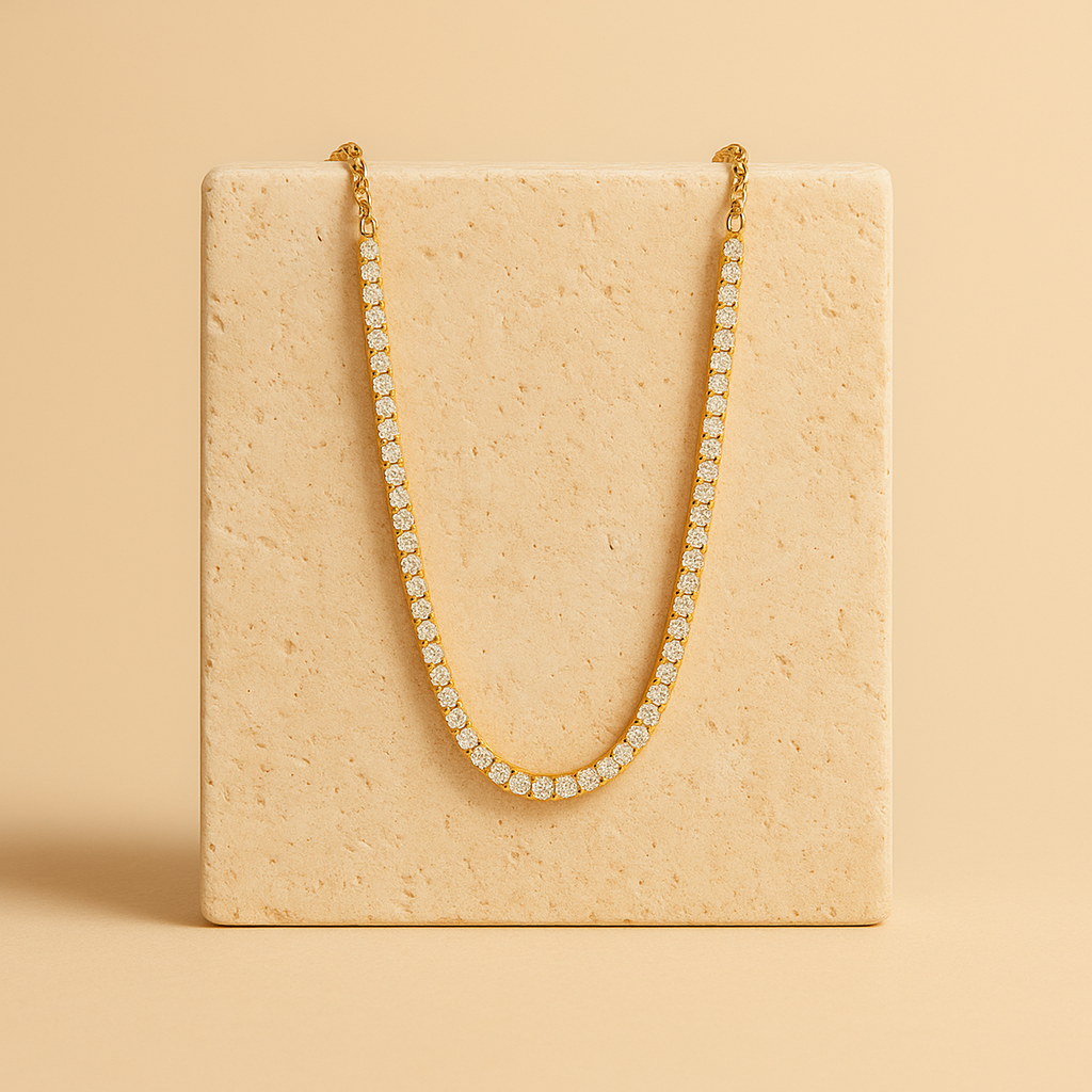 Colar Dourado Chocker Riviera Pedras Brancas