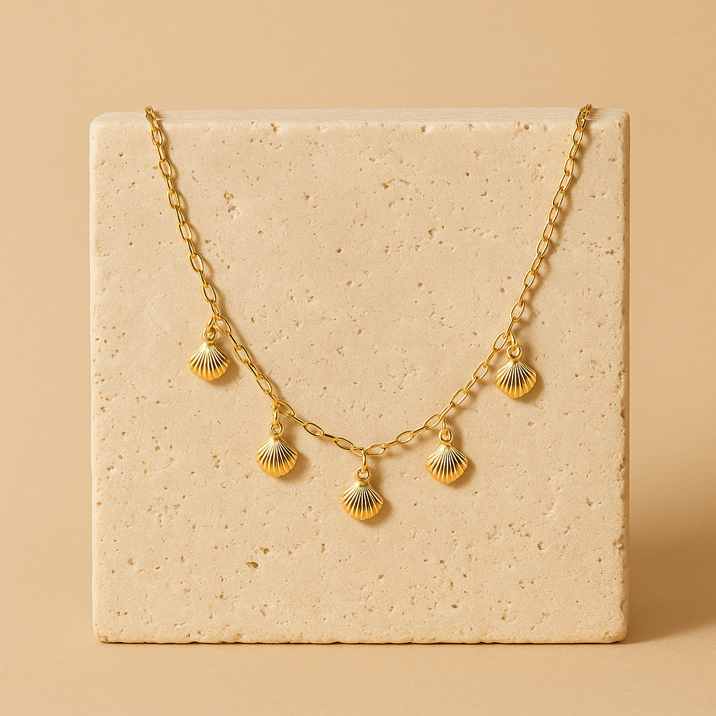 Colar Silene Dourado de Concha