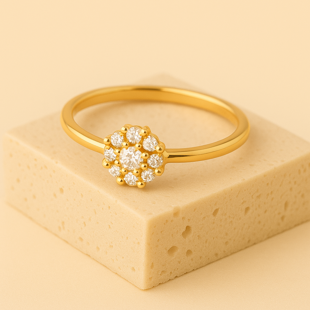 Anel Lumière Dourado com 9 Pedras de Zircônias