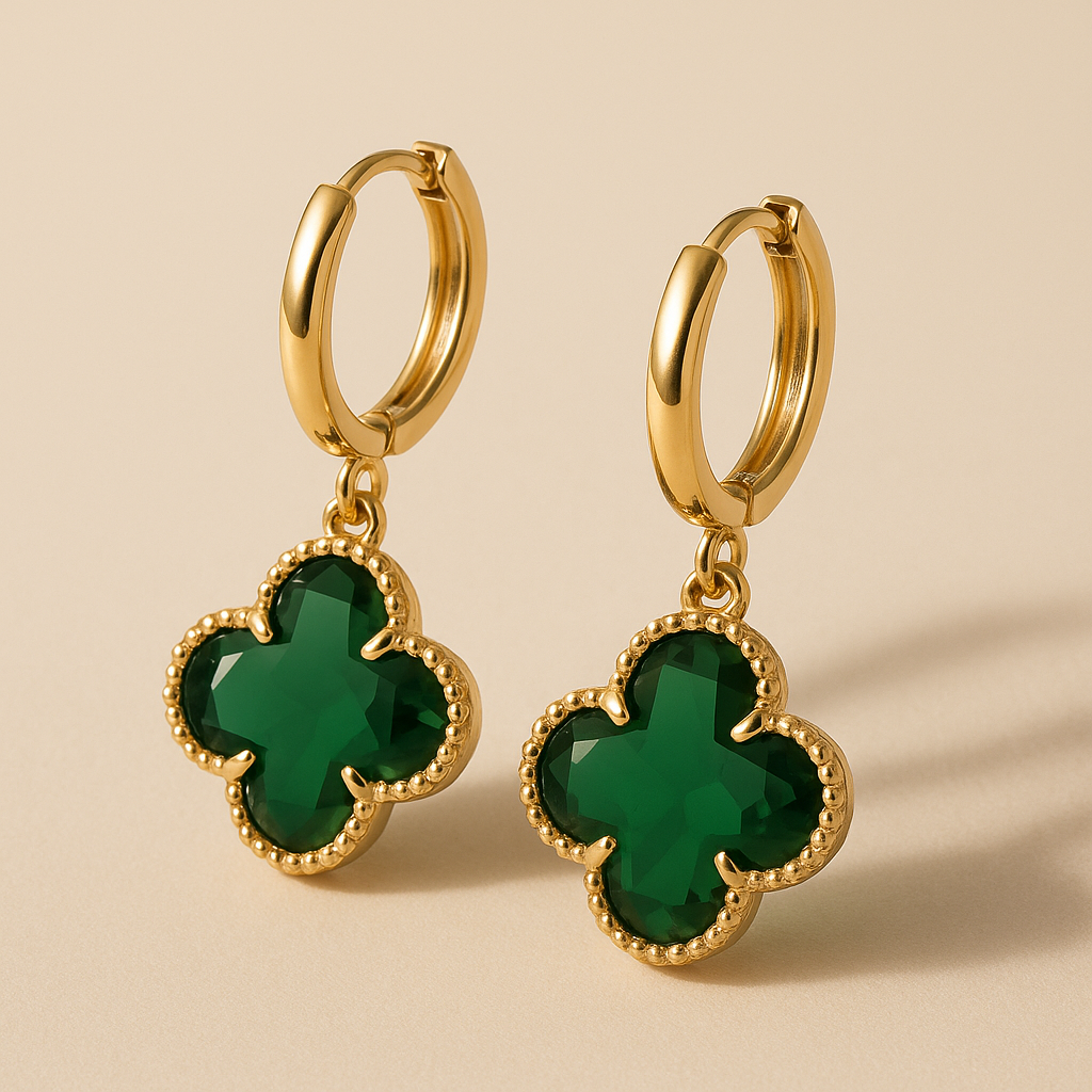 Brinco Dourado de Trevo com Zircônia Verde