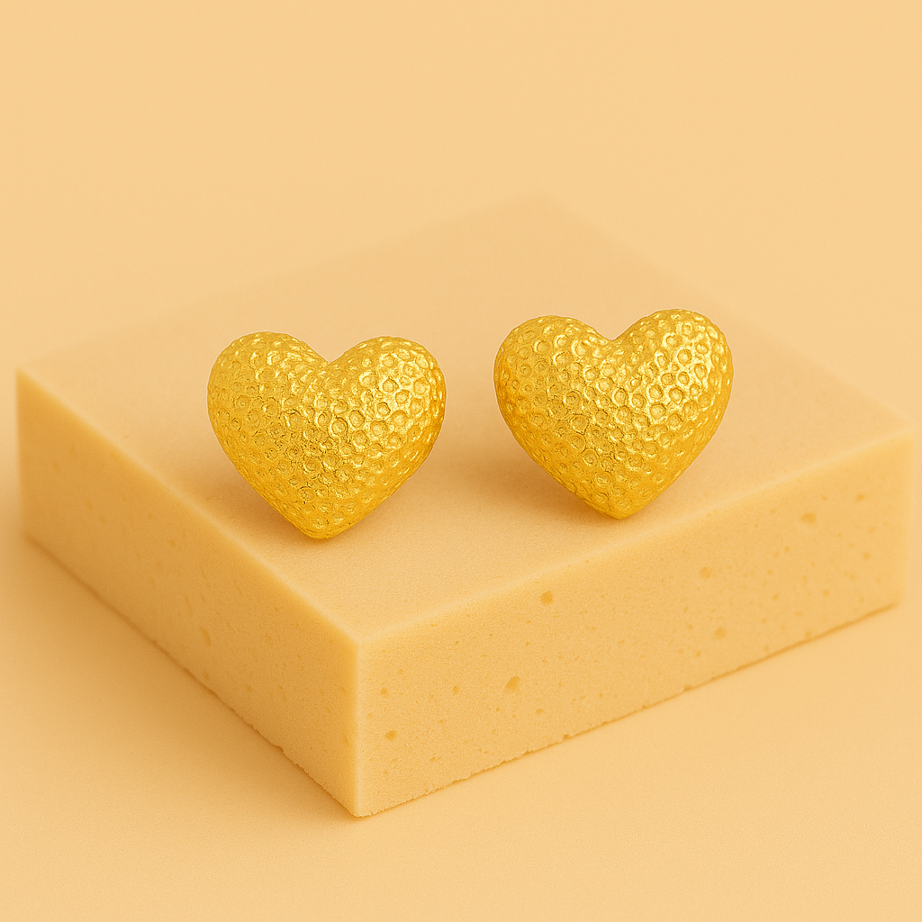 Brinco Dourado de Coração Irregular