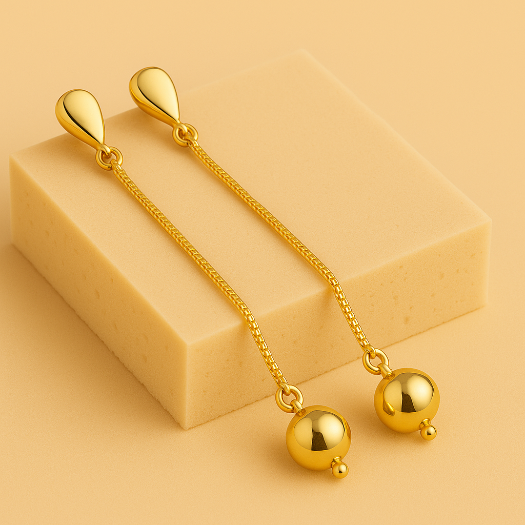 Brinco Aria Dourado com Corrente e Esfera
