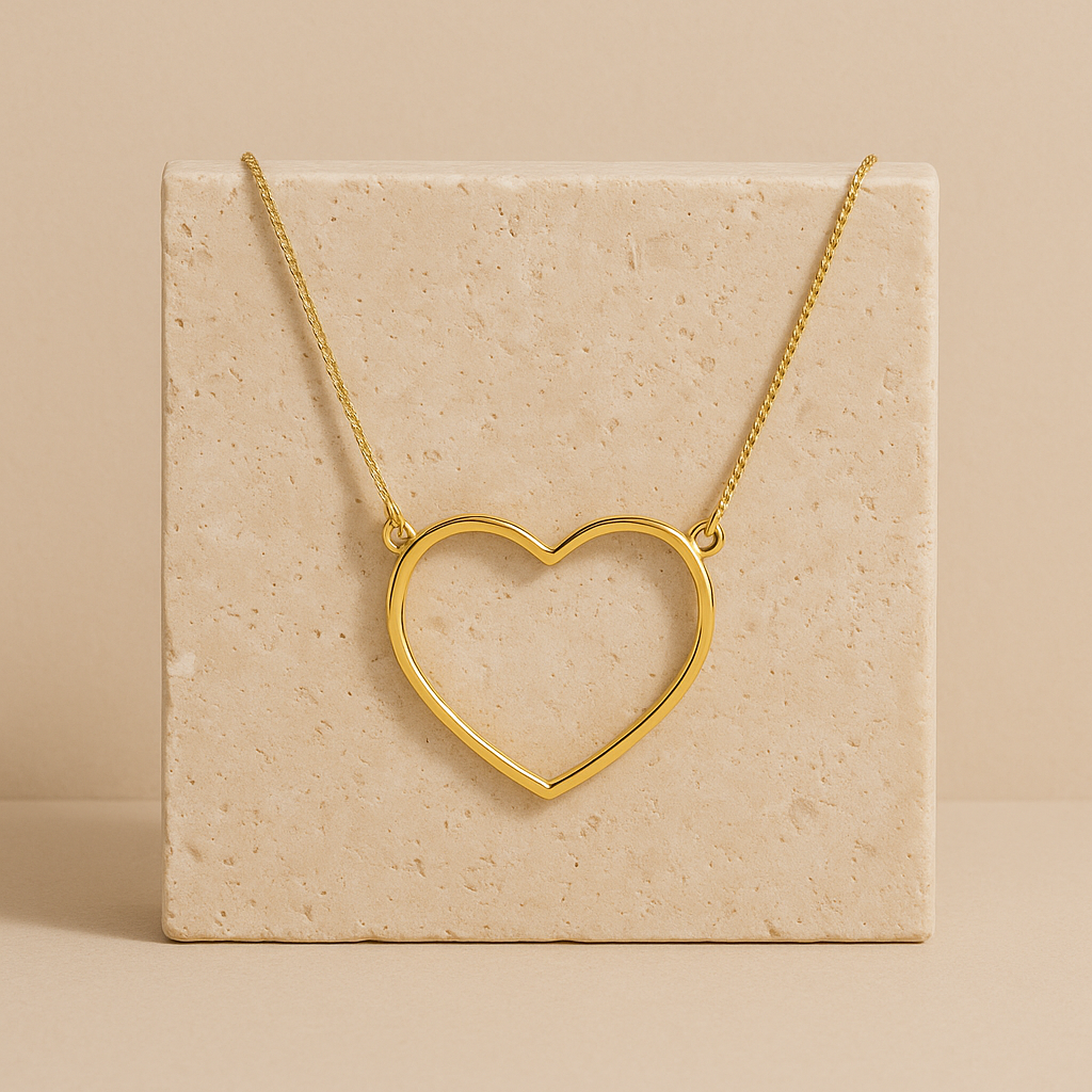 Colar Dourado de Coração Vazado Arco