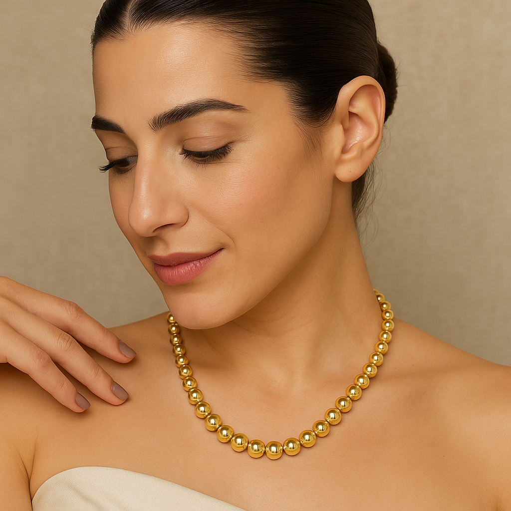 Colar Dourado de Bolas Crescentes