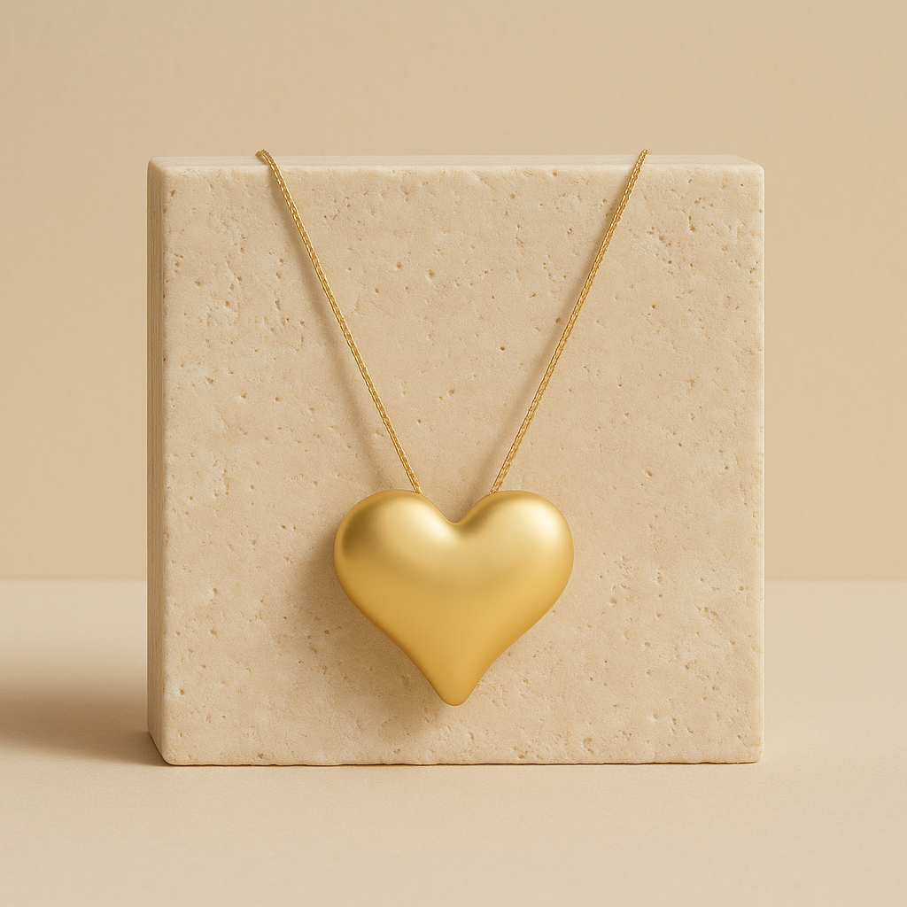 Colar Dourado de Coração Liso