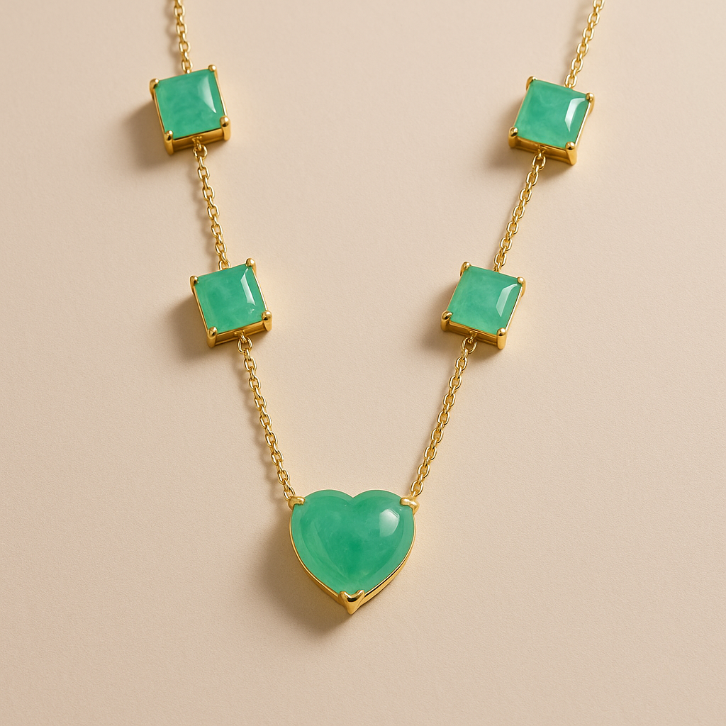 Colar Bettina Dourado com Coração Verde