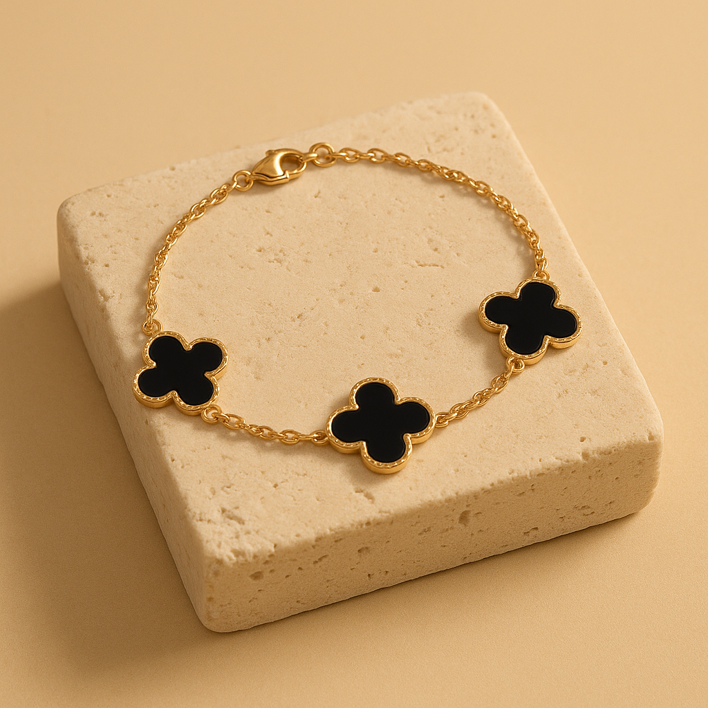 Pulseira Dourada Trevos Zircônia Preta